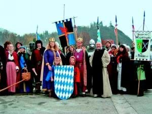 Mit zahlreichen Veranstaltungen wurde im Jahr 2004 an die Hochzeit von Ludmilla u. Herzog Ludwig vor 800 Jahren erinnert.