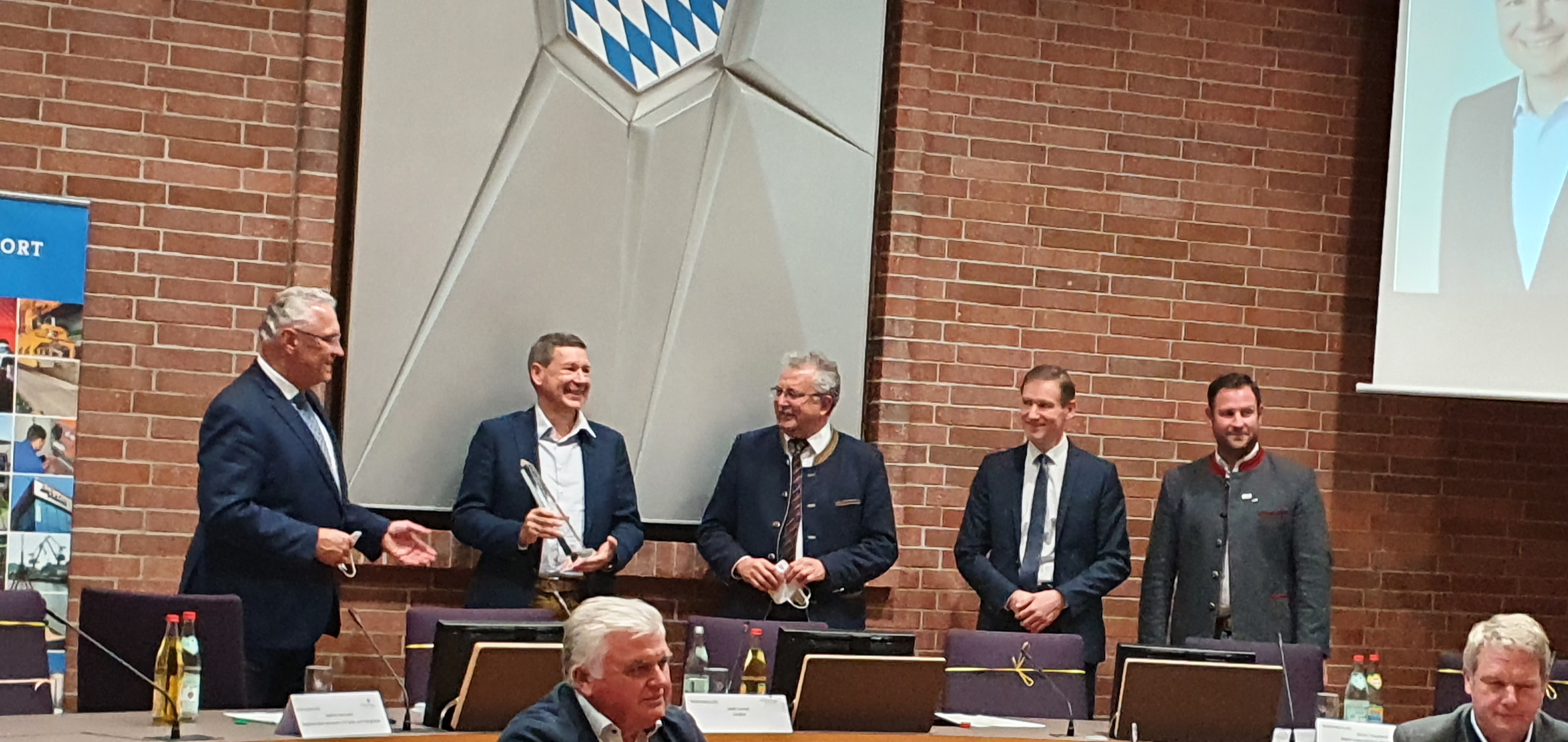 Ausbildungspreis 2021 geht an Deceuninck, Autohaus Jungmayer und die Firma Schmelmer 