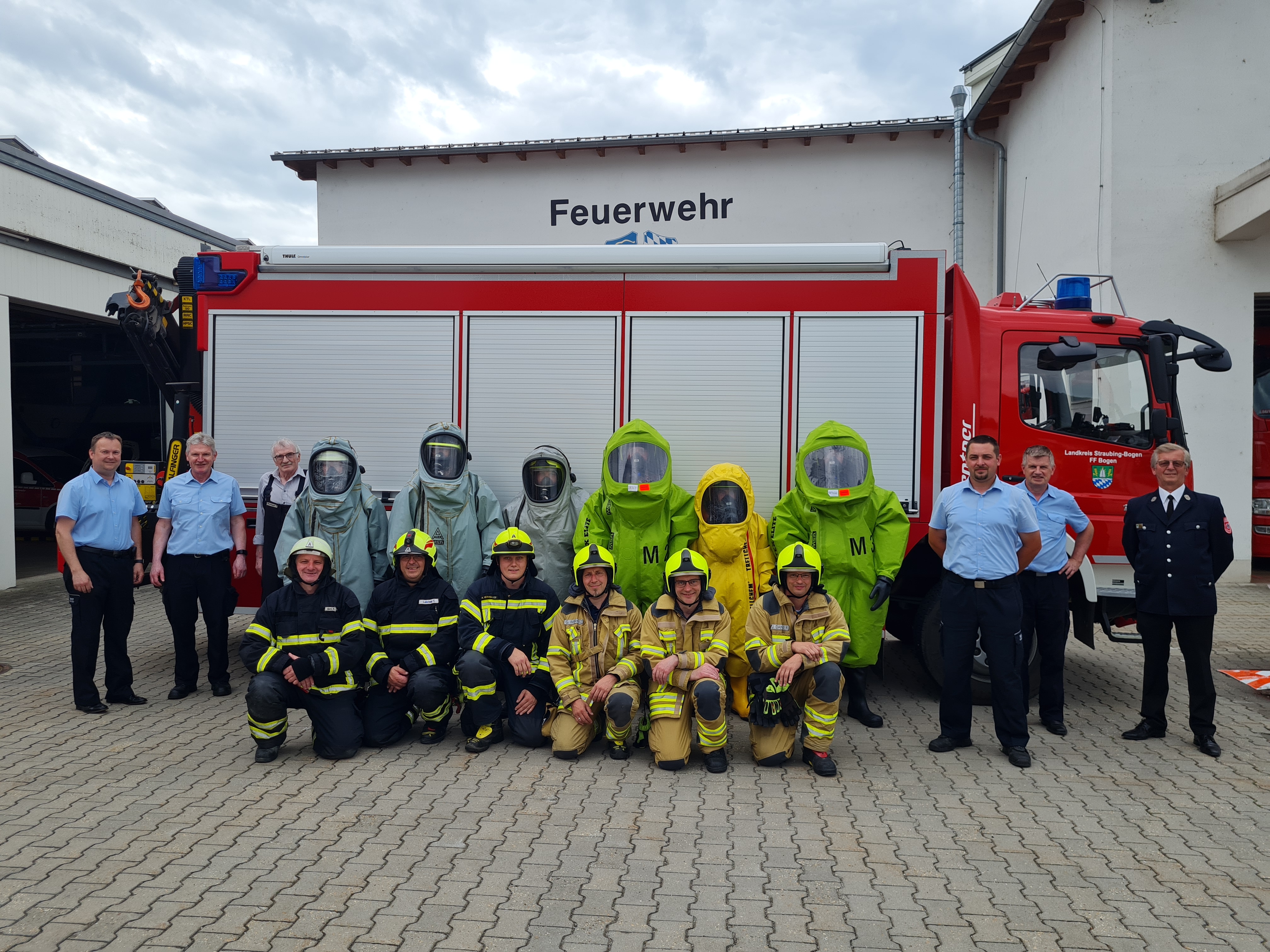 20-jähriges Jubiläum bei der Chemikalienschutzanzug-Ausbildung im Landkreis Straubing-Bogen 