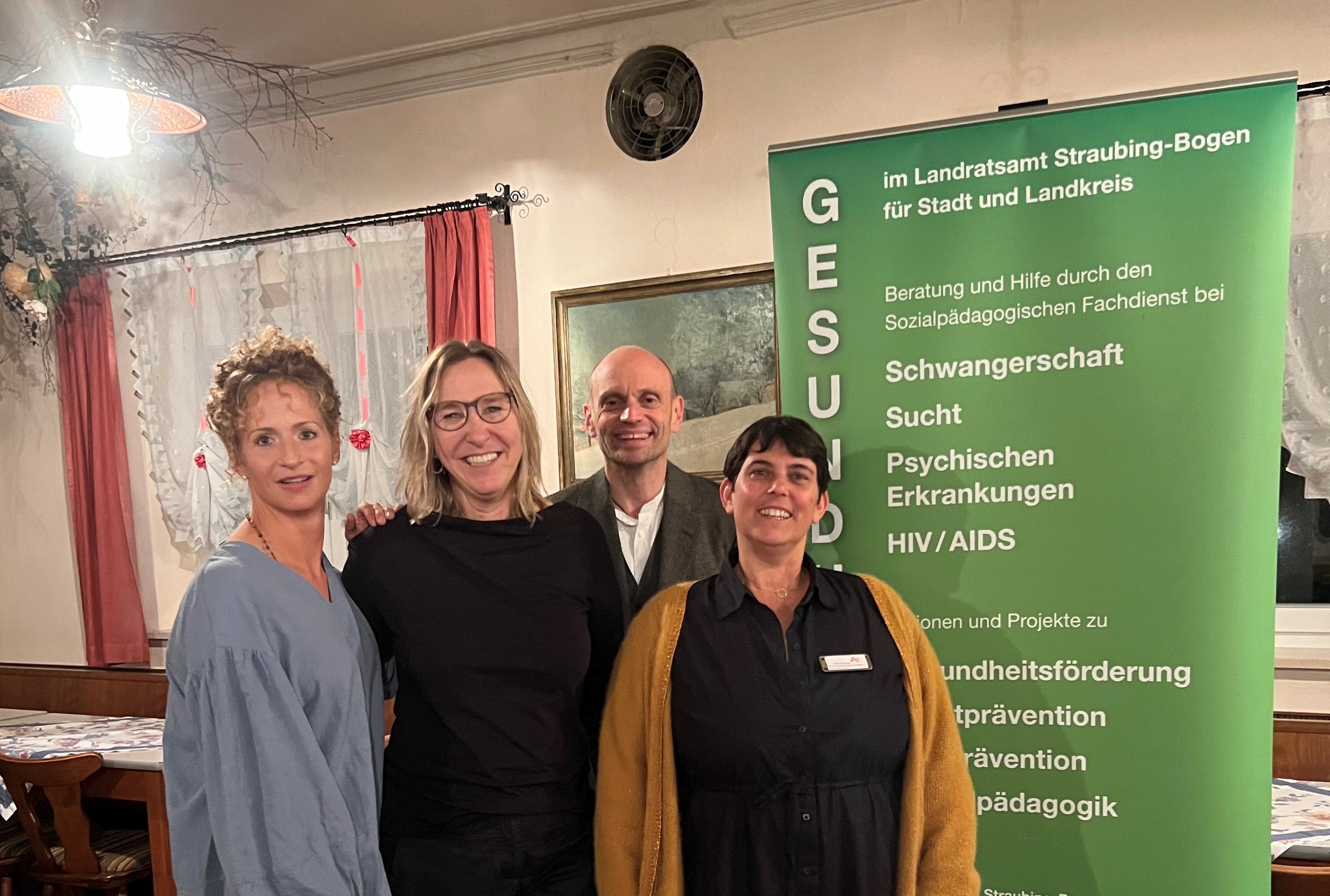 Die Referent/innen und Moderatorinnen der Veranstaltung: Mia Engl, Alexandra Jehle, Ernest Fischmann und Sanda Kapinsky.