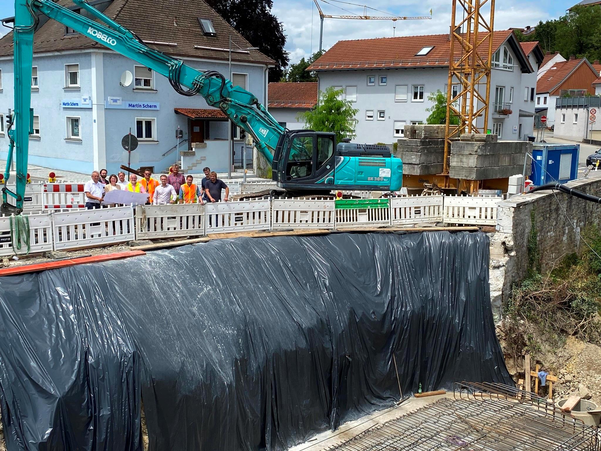 Ortstermin an der Baustelle der Bogenbachbrücke in Bogen