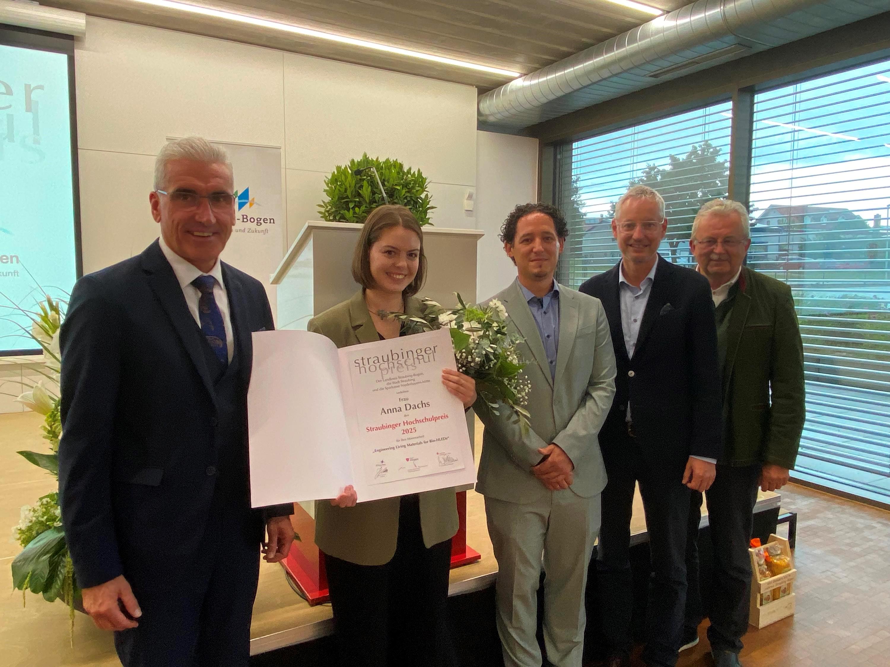 Der Preis wird im Max-Frank-Saal an Anna Dachs verliehen