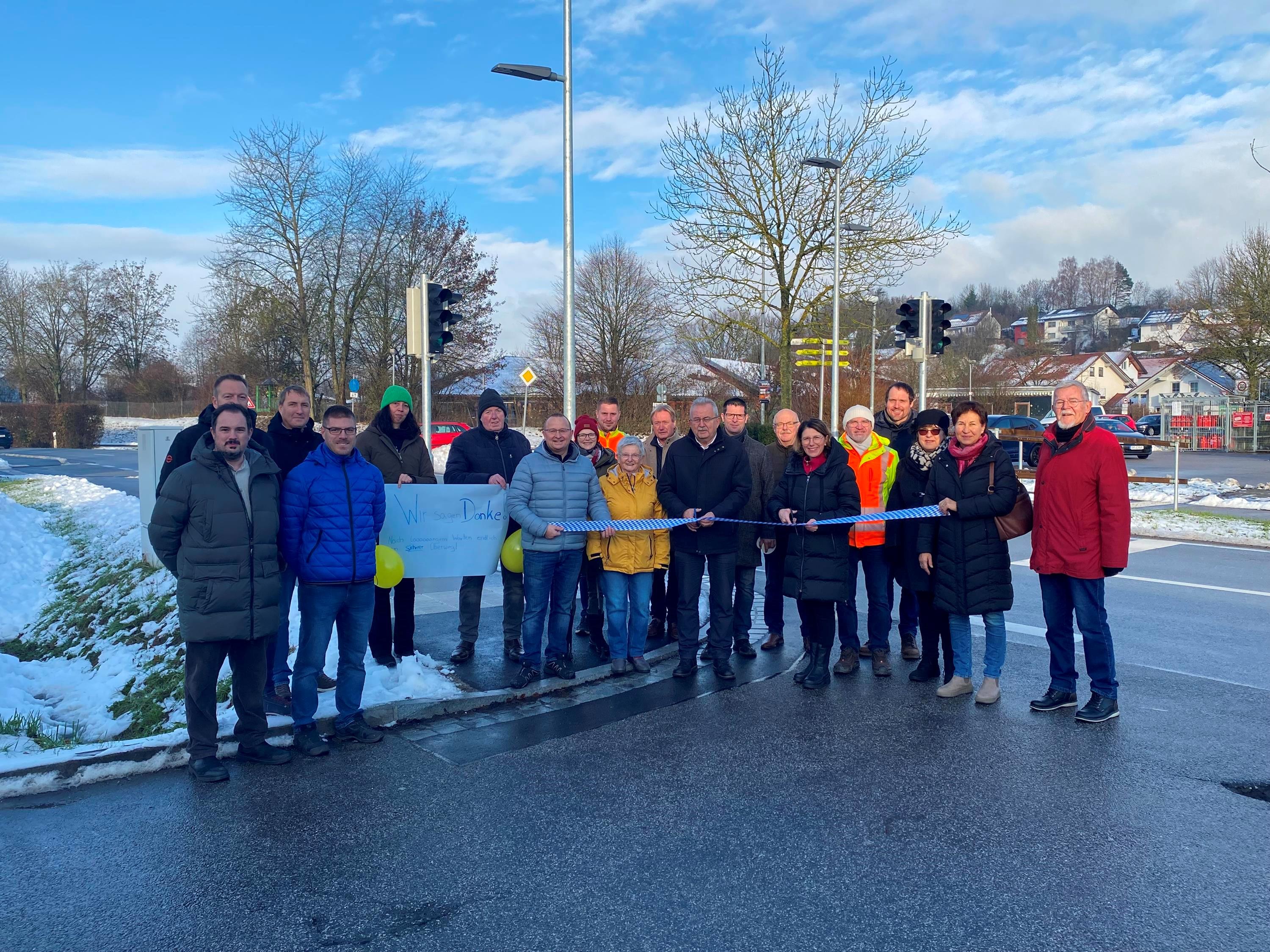 Vertreter von Politik, bauausführenden Firmen und Verwaltung