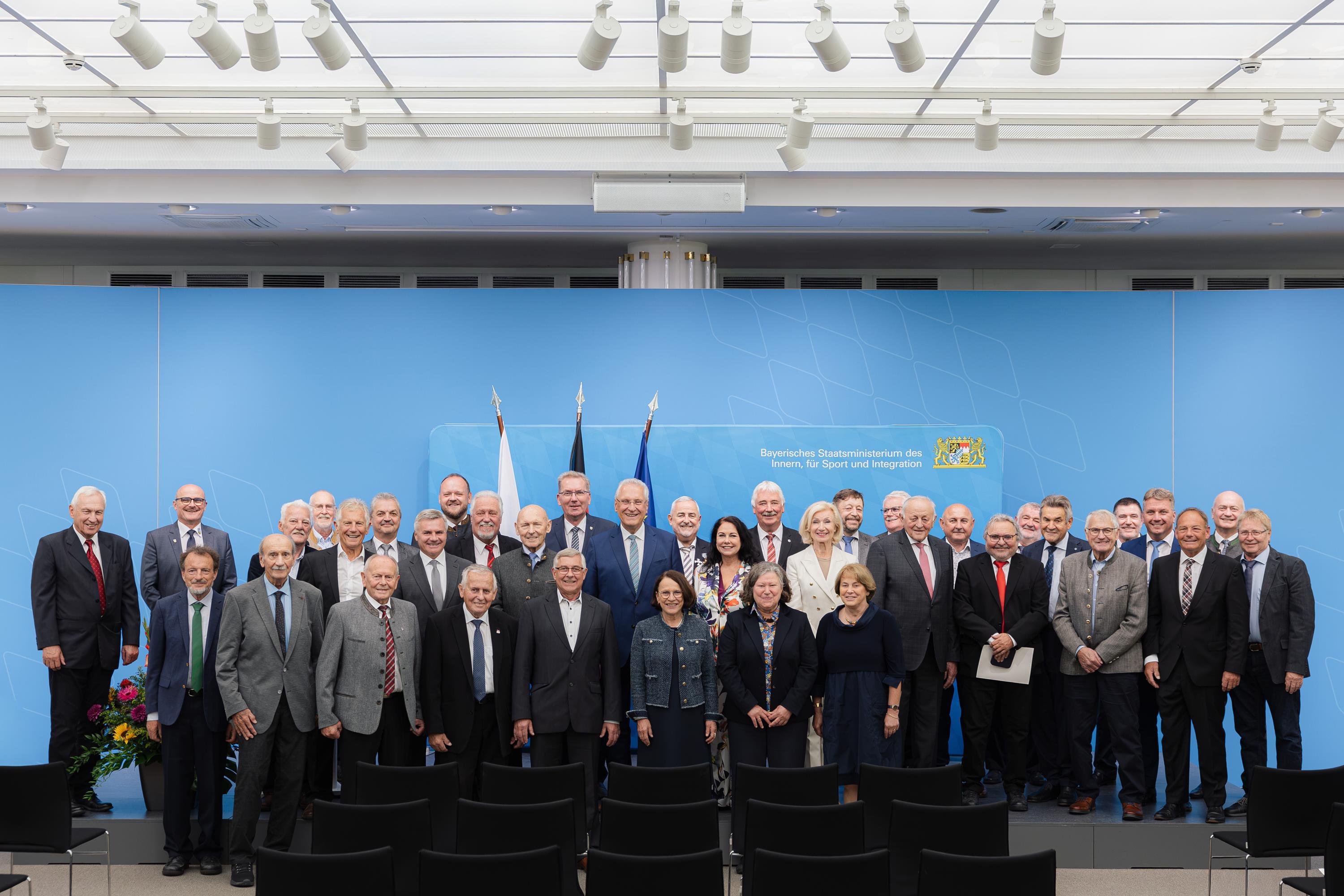 Gruppenfoto aller Geehrten