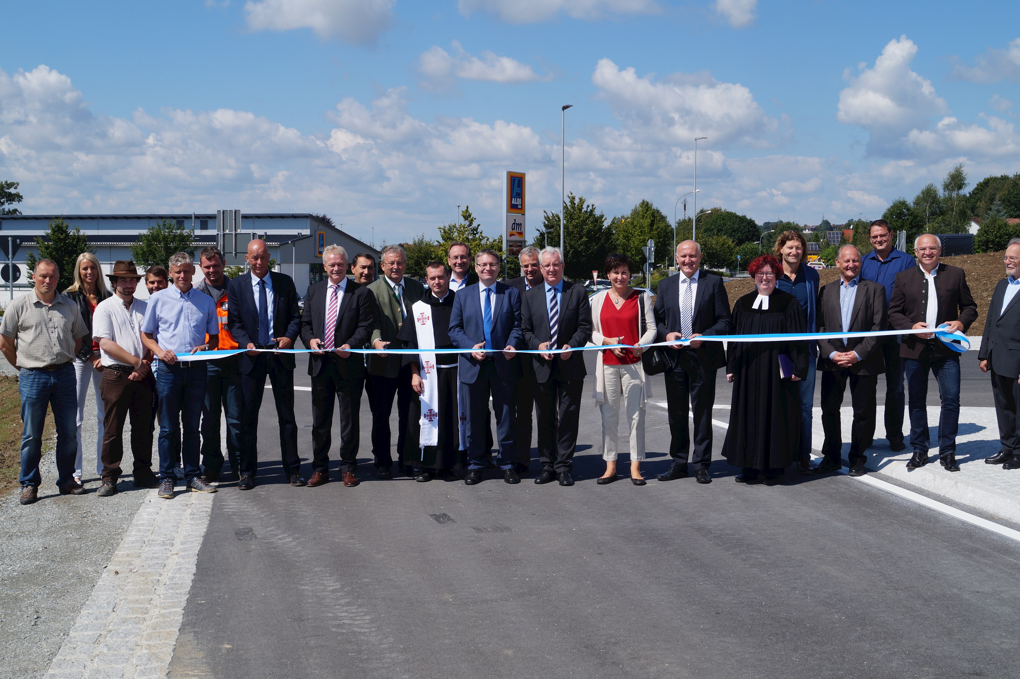 Einweihung des Kreisverkehrs Bärndorf