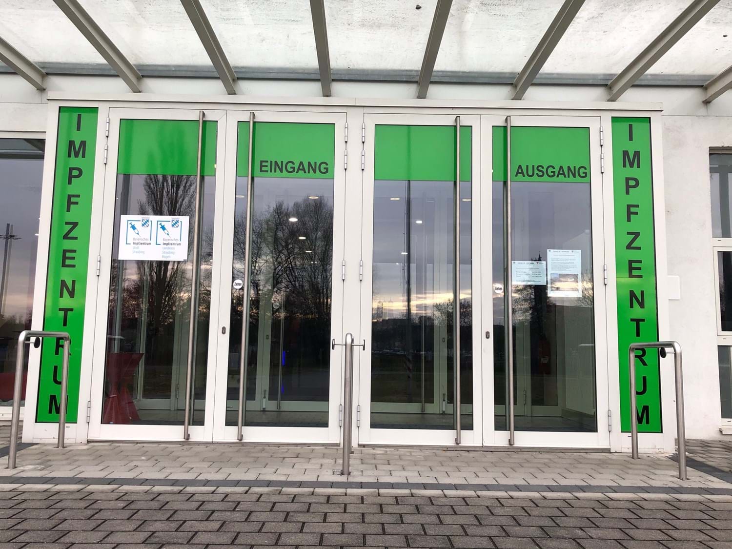 Impfzentrum (2) Landkreis StraubingBogen